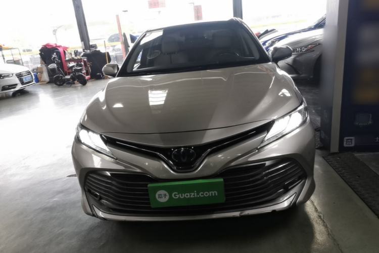 Used Toyota Camry 2019 Dual-Engine 2.5 HG Luxury Edition China VI Standard Front
