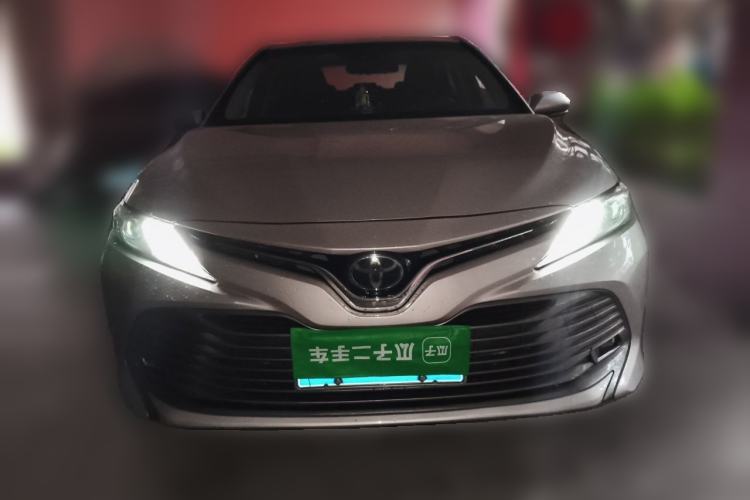 Used Toyota Camry 2019 Revised Version 2.0G Luxury Edition Front