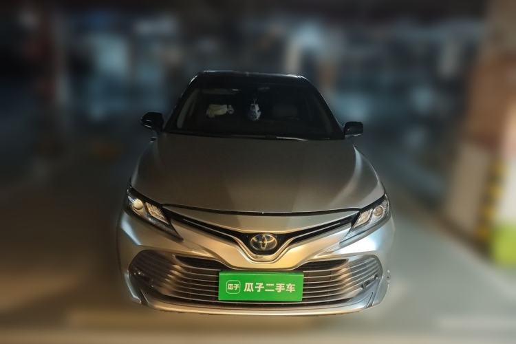 Used Toyota Camry 2019 Dual-Engine 2.5 HG Luxury Edition China V Standard Front
