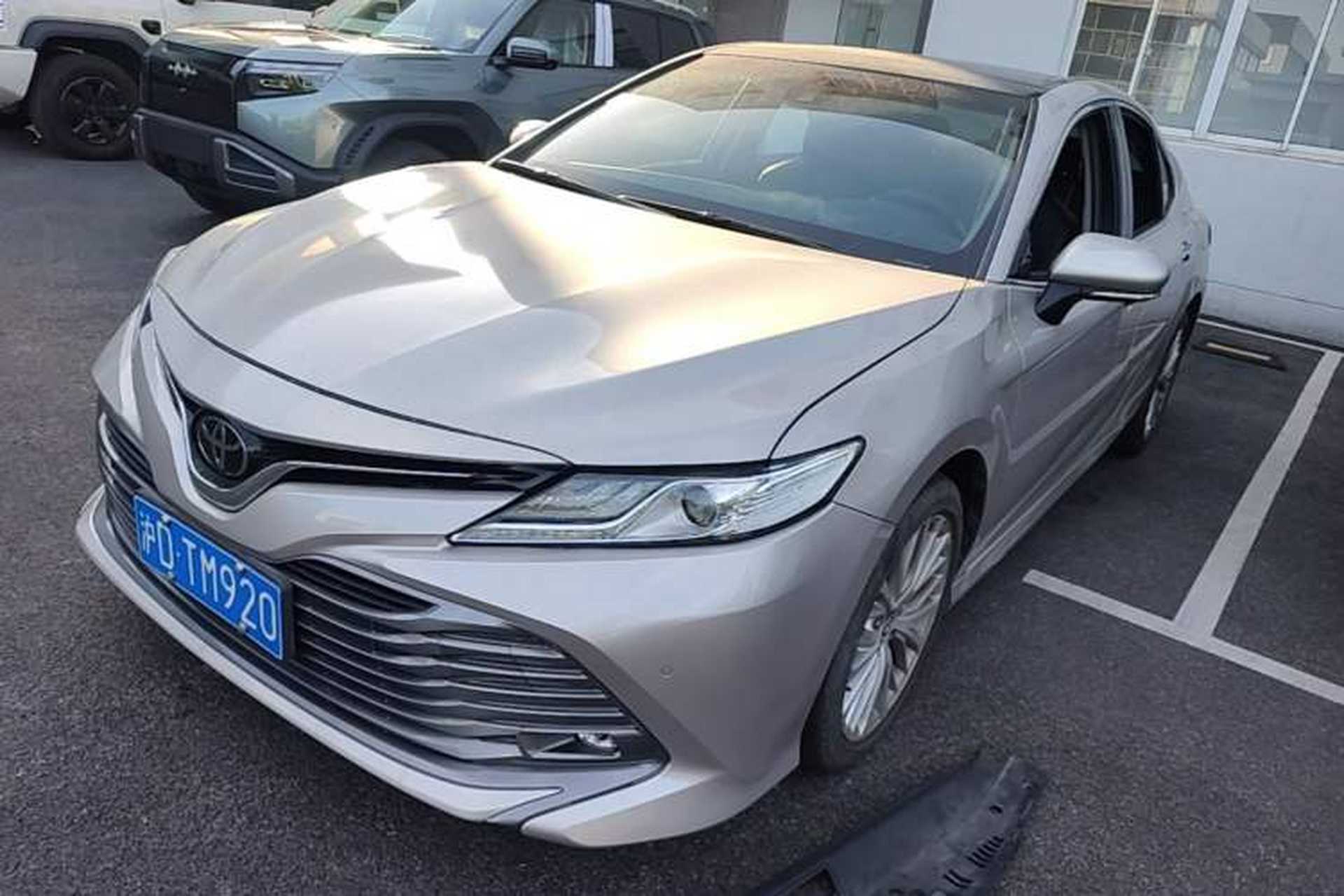 Used Toyota Camry 2019 Revised Version 2.5G Luxury Edition Front Left 45 Deg