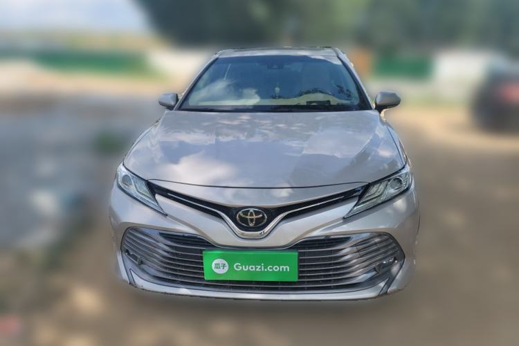 Used Toyota Camry 2019 Revised Version 2.0G Luxury Edition Front