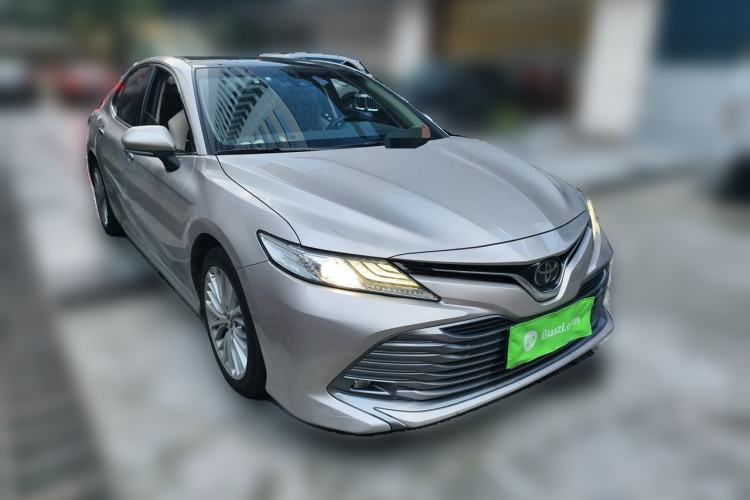 Used Toyota Camry 2019 2.5G Luxury Edition China VI Standard Front Right 45 Deg