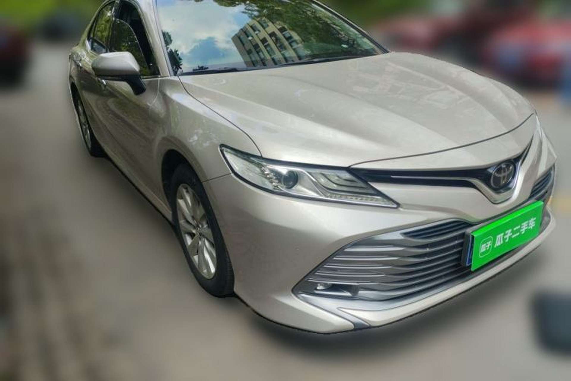 Used Toyota Camry 2019 Revised Version 2.0G Luxury Edition Front Right 45 Deg