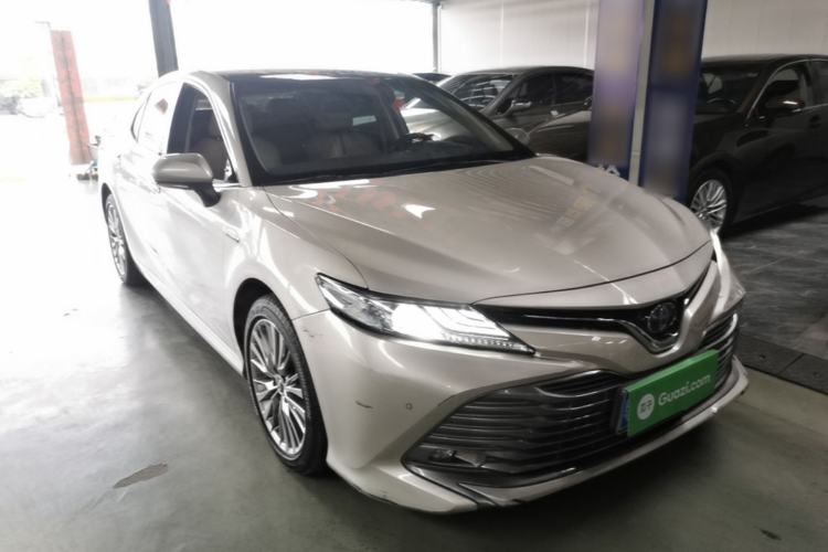 Used Toyota Camry 2019 Dual-Engine 2.5 HG Luxury Edition China VI Standard Front Right 45 Deg
