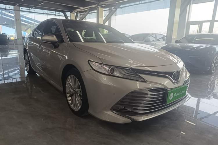 Used Toyota Camry 2019 Revised Version 2.5G Luxury Edition Front Right 45 Deg