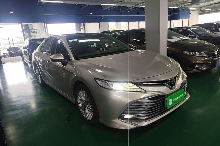 Used Toyota Camry 2019 2.5G Luxury Edition China VI Standard Front Right 45 Deg