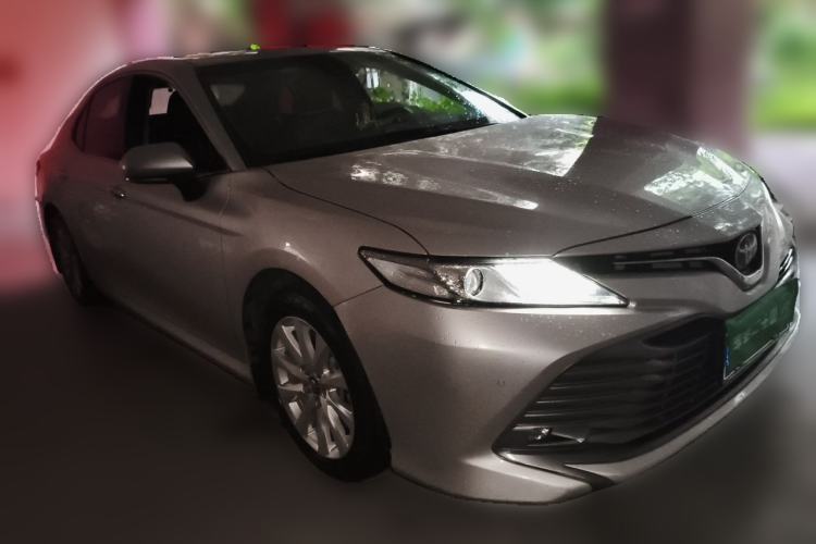 Used Toyota Camry 2019 Revised Version 2.0G Luxury Edition Front Right 45 Deg