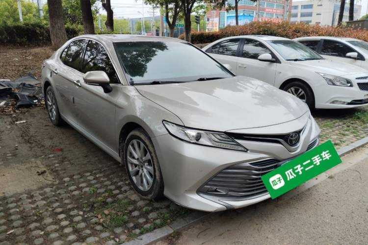 Used Toyota Camry 2019 2.0G Luxury Edition China VI Standard Front Right 45 Deg