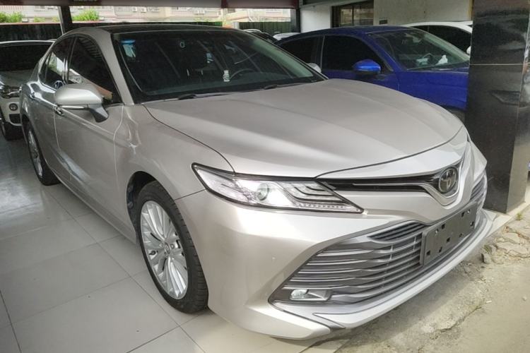 Used Toyota Camry 2019 2.5G Luxury Edition China VI Standard Front Right 45 Deg