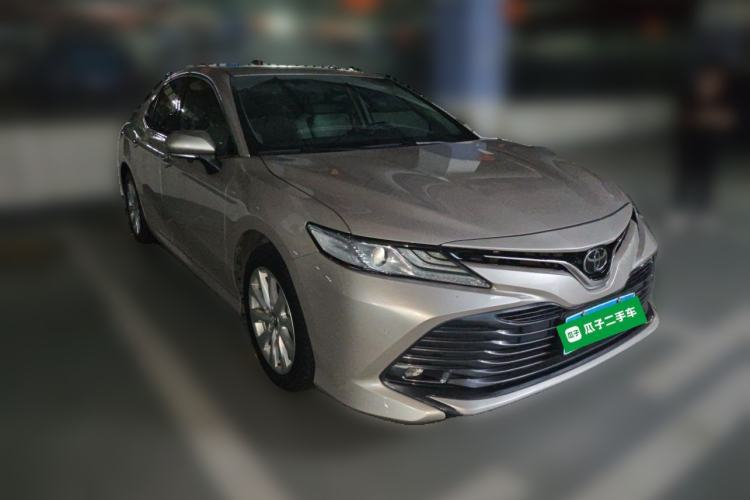 Used Toyota Camry 2019 2.0G Luxury Edition China VI Standard Front Right 45 Deg