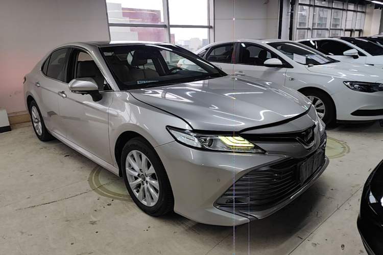 Used Toyota Camry 2019 2.0G Luxury Edition China VI Standard Front Right 45 Deg