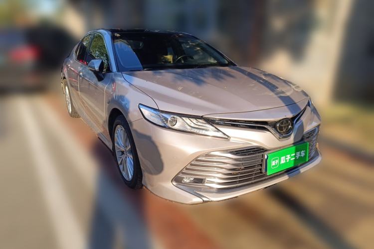 Used Toyota Camry 2019 2.5G Luxury Edition China VI Standard Front Right 45 Deg