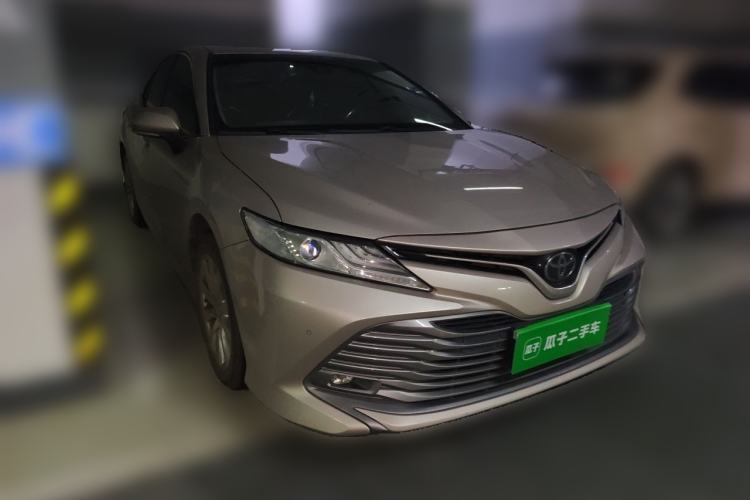 Used Toyota Camry 2019 2.0G Luxury Edition China VI Standard Front Right 45 Deg