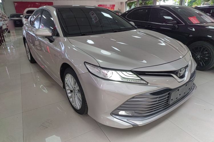 Used Toyota Camry 2019 Revised Version 2.5G Luxury Edition Front Right 45 Deg