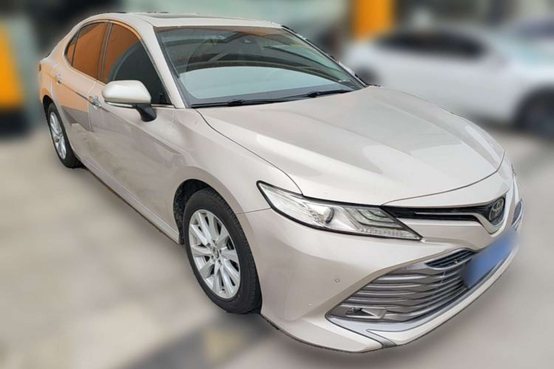Used Toyota Camry 2019 2.0G Luxury Edition China VI Standard Front Right 45 Deg