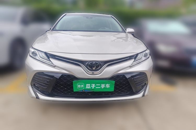 Used Toyota Camry 2019 Revised Version 2.0G Luxury Edition Front