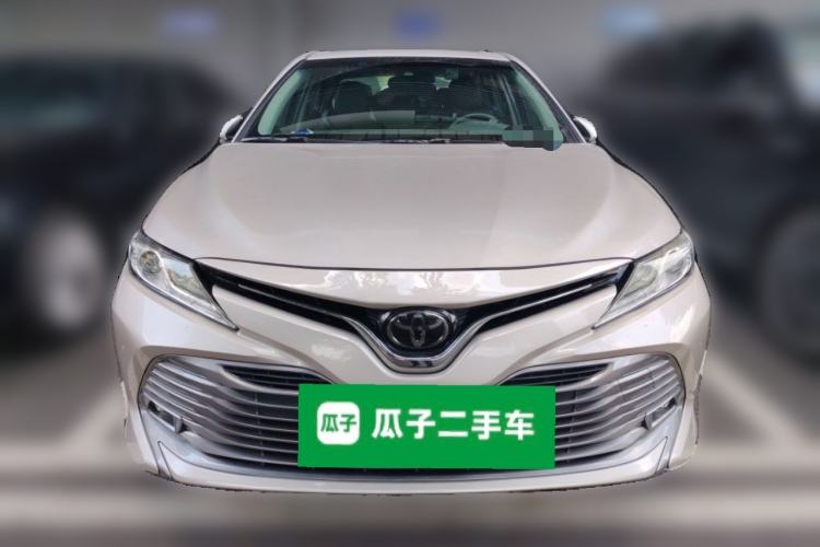 Used Toyota Camry 2019 Revised Version 2.0G Luxury Edition Front