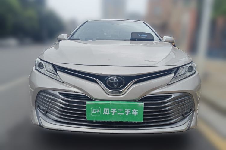 Used Toyota Camry 2019 Revised Version 2.0G Luxury Edition Front