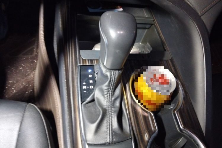Used Toyota Camry 2019 Revised Version 2.0G Luxury Edition Gear Lever