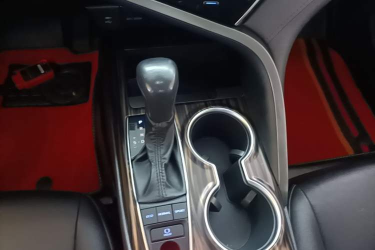 Used Toyota Camry 2019 Revised Version 2.5G Luxury Edition Gear Lever
