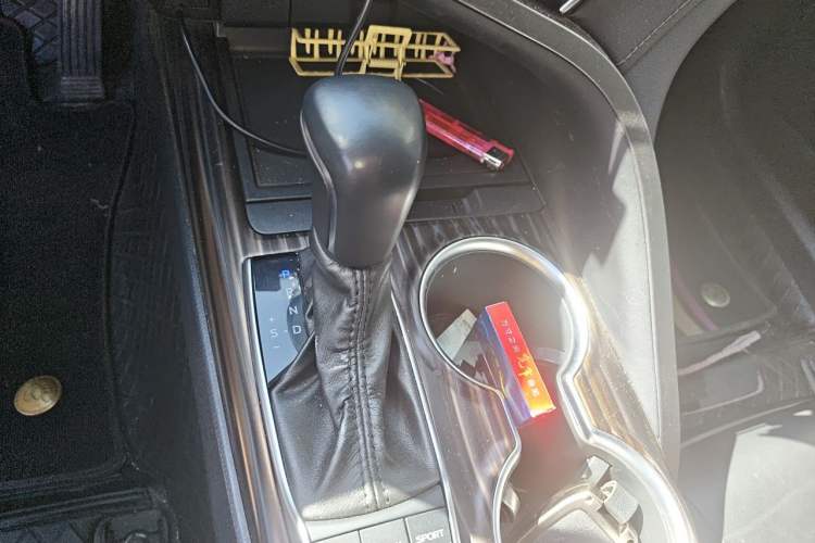 Used Toyota Camry 2019 2.5G Luxury Edition China VI Standard Gear Lever