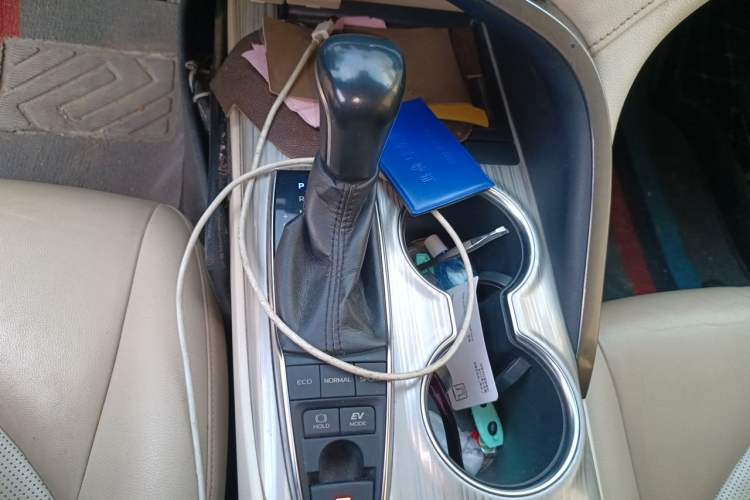 Used Toyota Camry 2019 2.5G Luxury Edition China VI Standard Gear Lever