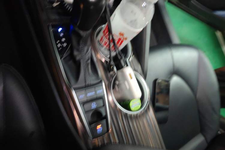 Used Toyota Camry 2019 Revised Version 2.5G Luxury Edition Gear Lever