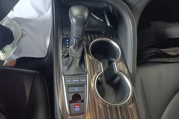 Used Toyota Camry 2019 Revised Version 2.5G Luxury Edition Gear Lever