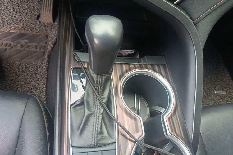 Used Toyota Camry 2019 2.5G Luxury Edition China VI Standard Gear Lever