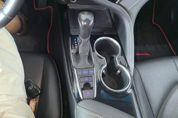 Used Toyota Camry 2019 2.5S FENGSHANG Version China VI Standard Gear Lever