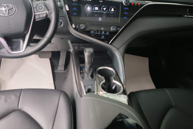 Used Toyota Camry 2019 2.0G Luxury Edition China VI Standard Gear Lever