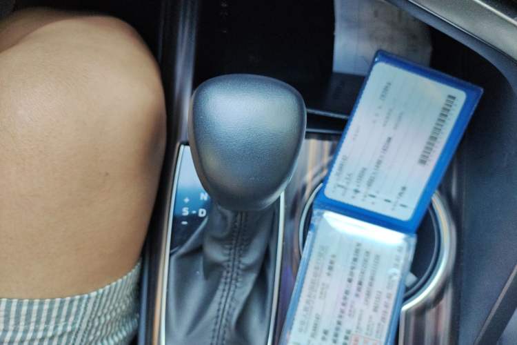 Used Toyota Camry 2019 2.5G Luxury Edition China VI Standard Gear Lever