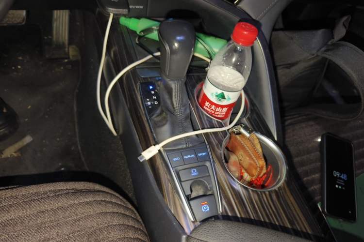 Used Toyota Camry 2019 2.5G Luxury Edition China VI Standard Gear Lever