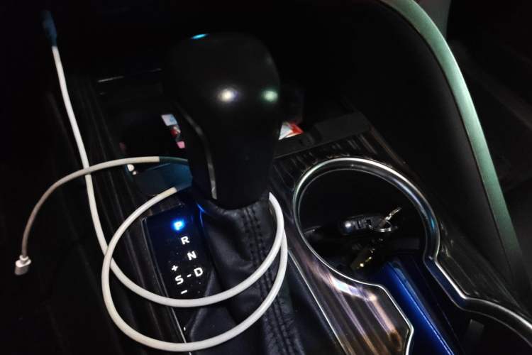 Used Toyota Camry 2019 2.5G Luxury Edition China V Standard Gear Lever