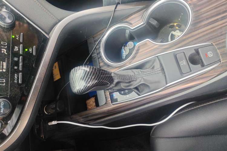Used Toyota Camry 2019 Revised Version 2.0G Luxury Edition Gear Lever