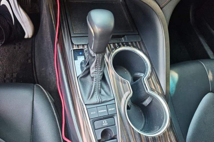 Used Toyota Camry 2019 Revised Version 2.5G Luxury Edition Gear Lever