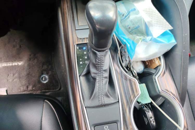Used Toyota Camry 2019 Revised Version 2.0G Luxury Edition Gear Lever