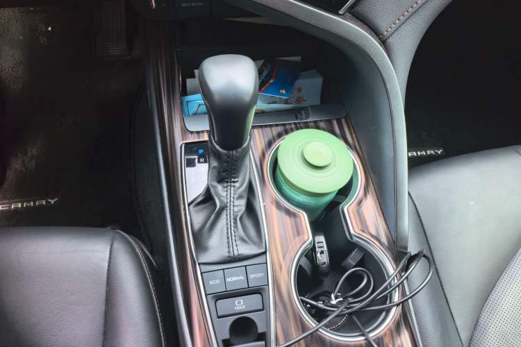 Used Toyota Camry 2019 2.5G Luxury Edition China VI Standard Gear Lever