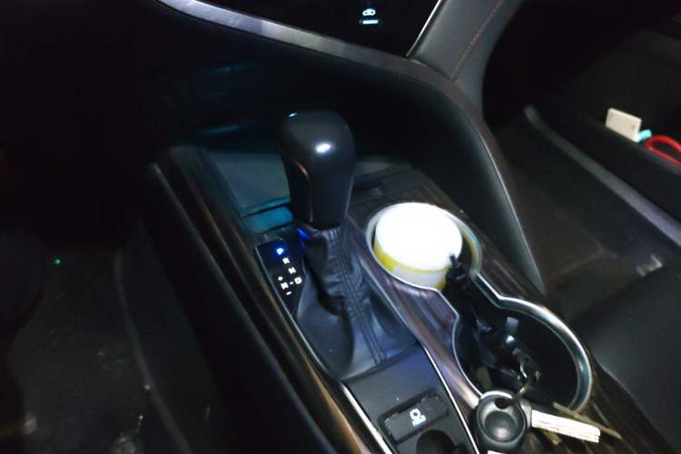 Used Toyota Camry 2019 2.0G Luxury Edition China VI Standard Gear Lever