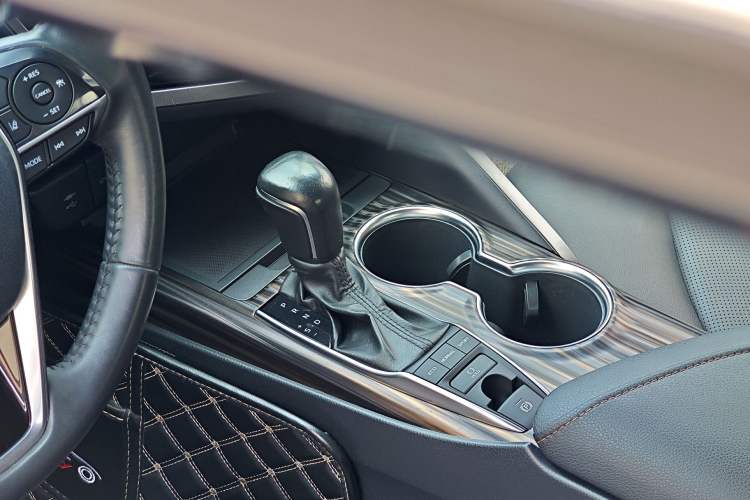 Used Toyota Camry 2019 Revised Version 2.5G Luxury Edition Gear Lever