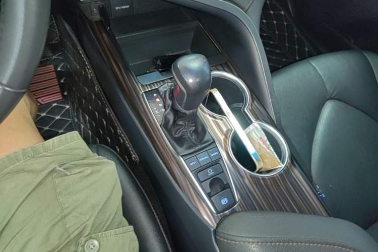 Used Toyota Camry 2019 Revised Version 2.5G Luxury Edition Gear Lever