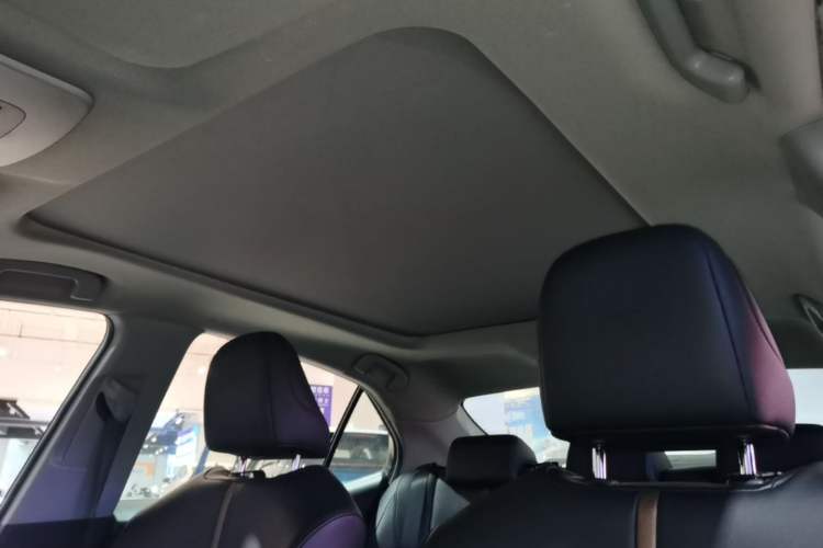 Used Toyota Camry 2019 2.5G Luxury Edition China VI Standard Headliner