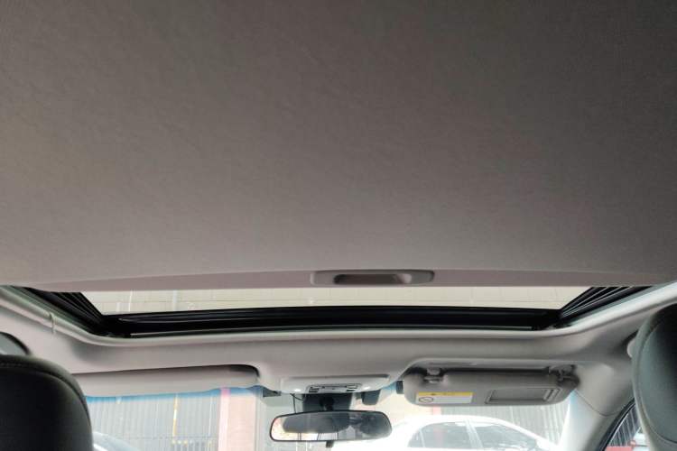 Used Toyota Camry 2019 2.0G Luxury Edition China VI Standard Headliner