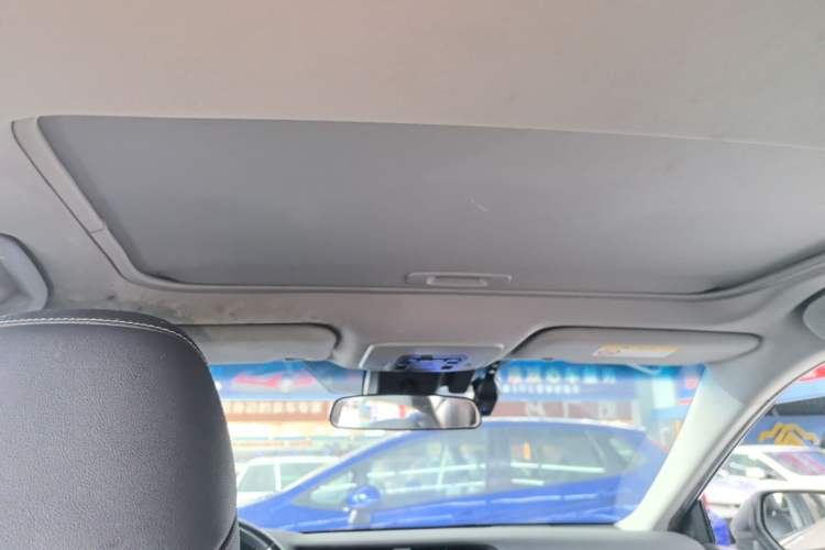 Used Toyota Camry 2019 2.5S FENGSHANG Version China VI Standard Headliner