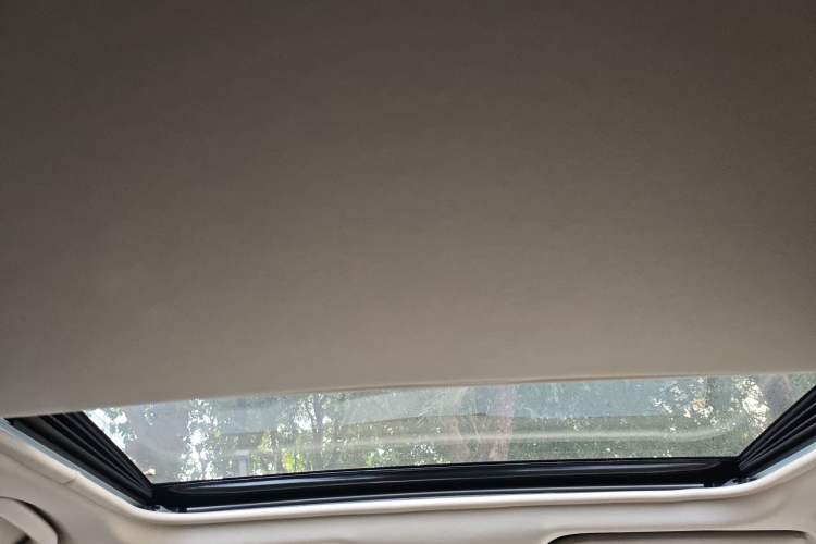 Used Toyota Camry 2019 2.0G Luxury Edition China VI Standard Headliner