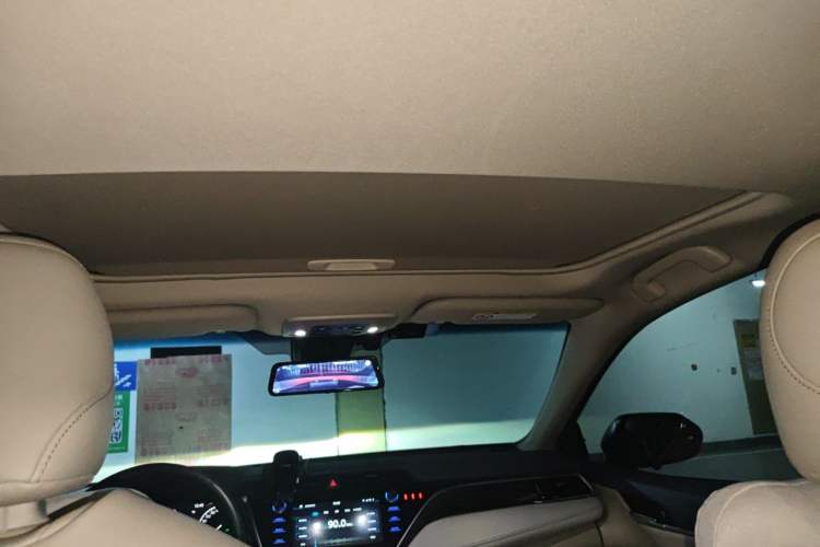 Used Toyota Camry 2019 2.0G Luxury Edition China VI Standard Headliner