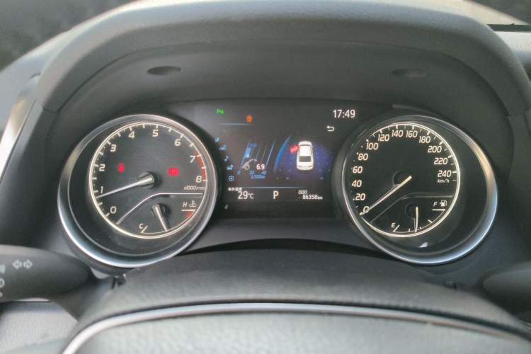 Used Toyota Camry 2019 2.0G Luxury Edition China VI Standard Instrument Cluster