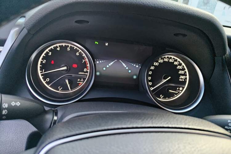 Used Toyota Camry 2019 2.0G Luxury Edition China VI Standard Instrument Cluster