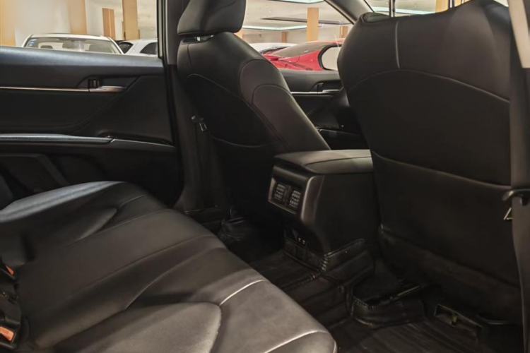 Used Toyota Camry 2019 2.0G Luxury Edition China VI Standard Interior 1