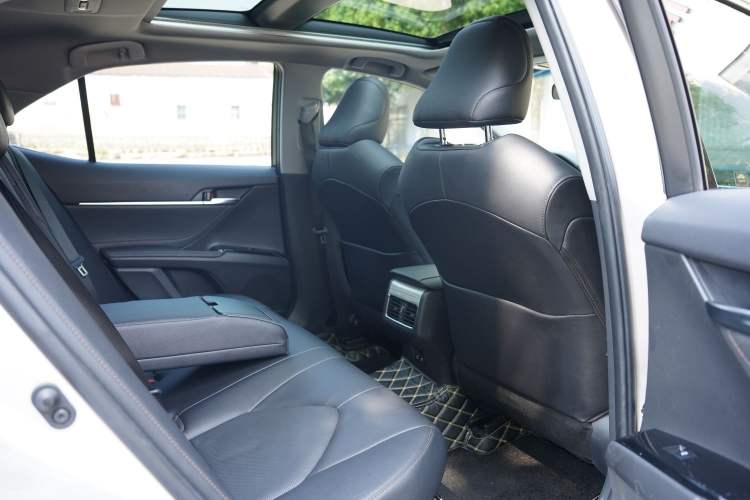 Used Toyota Camry 2019 Dual-Engine 2.5 HG Luxury Edition China V Standard Interior 12